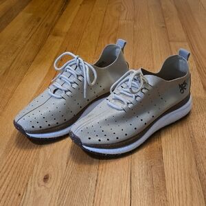 Women's OTBT Gold Alstead style Sneakers Size 10